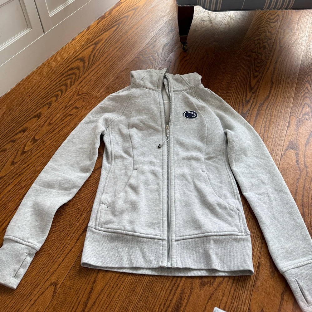 Penn state lululemon scuba with hood